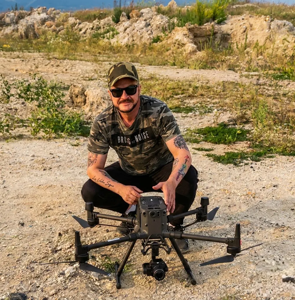 Oliver Pataki Pilot dronu